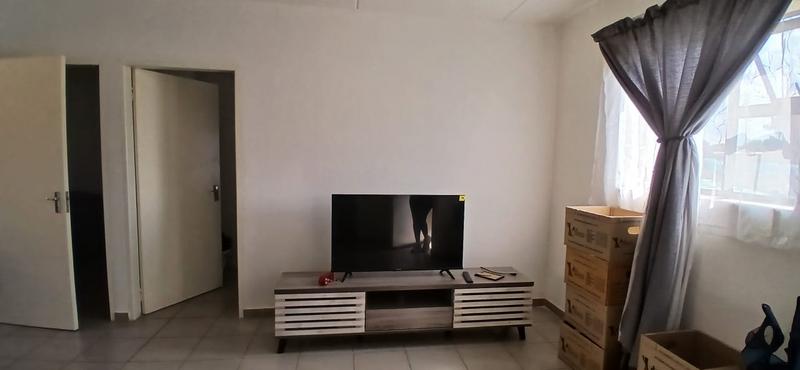 To Let 2 Bedroom Property for Rent in Albertsdal Gauteng