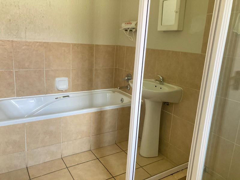 2 Bedroom Property for Sale in Comet Gauteng
