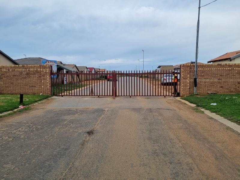 3 Bedroom Property for Sale in Windmill Park Gauteng