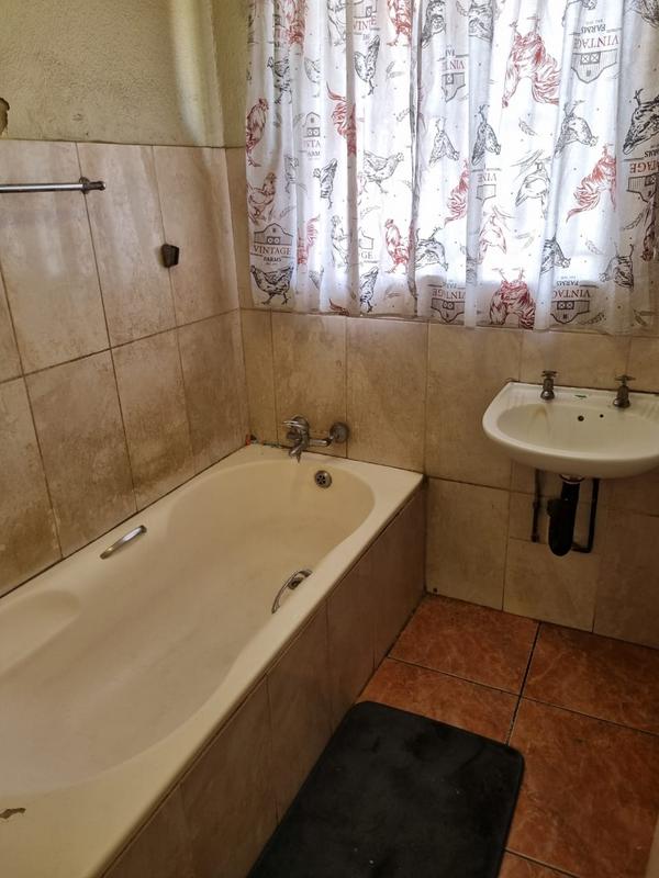 3 Bedroom Property for Sale in Roodekop Gauteng