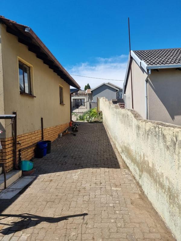 3 Bedroom Property for Sale in Roodekop Gauteng