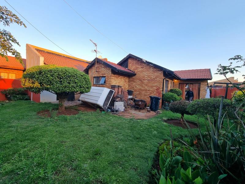 3 Bedroom Property for Sale in Spruit View Gauteng