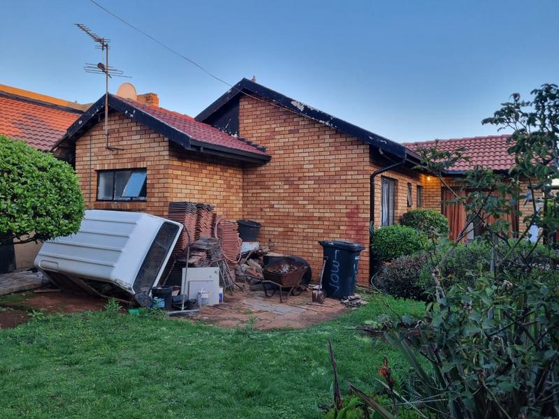 3 Bedroom Property for Sale in Spruit View Gauteng