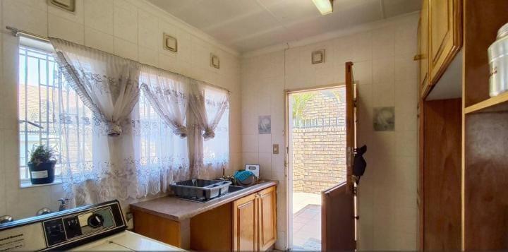 3 Bedroom Property for Sale in Birchleigh North Gauteng