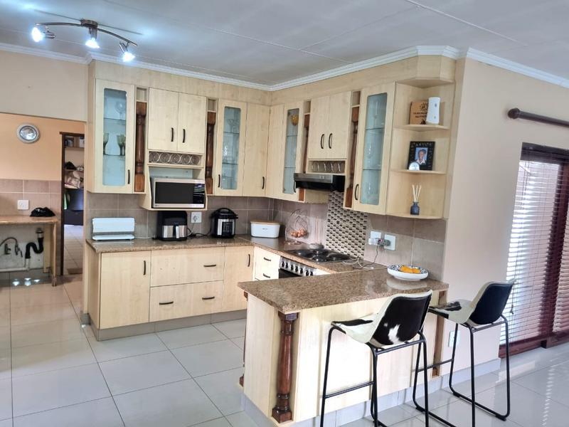 3 Bedroom Property for Sale in Helderwyk Gauteng