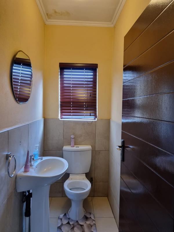 3 Bedroom Property for Sale in Helderwyk Gauteng