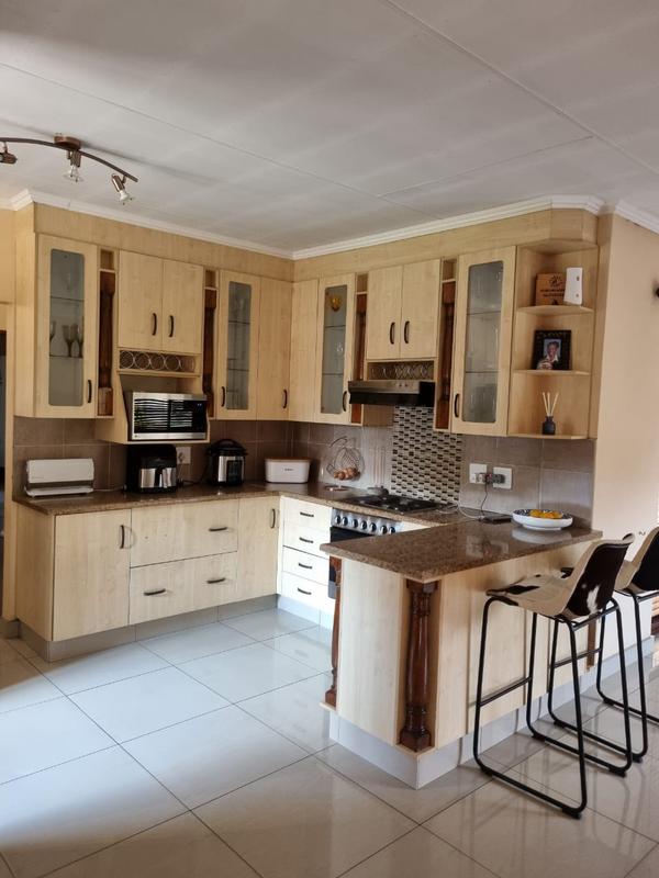 3 Bedroom Property for Sale in Helderwyk Gauteng