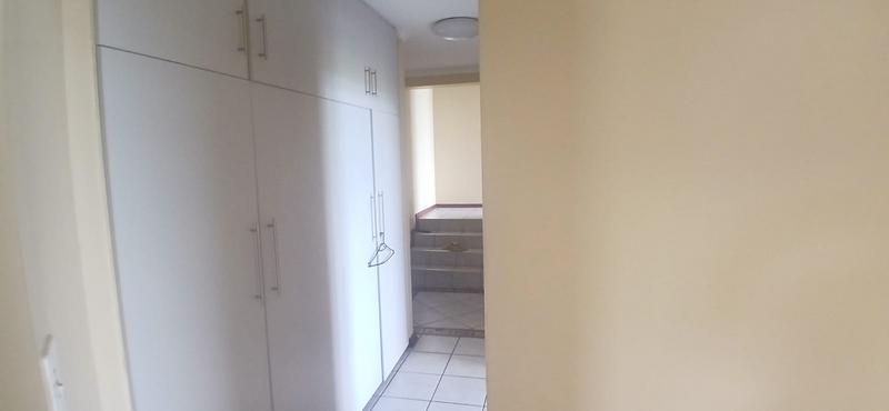 4 Bedroom Property for Sale in Ontdekkerspark Gauteng