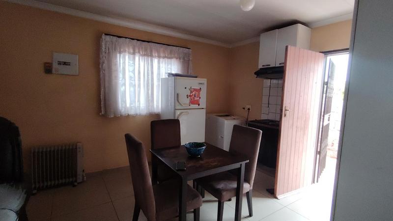 6 Bedroom Property for Sale in Protea Glen Gauteng