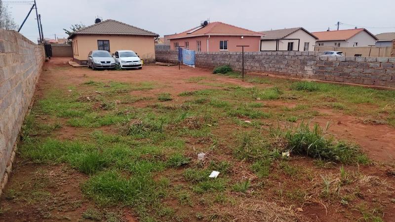 6 Bedroom Property for Sale in Protea Glen Gauteng