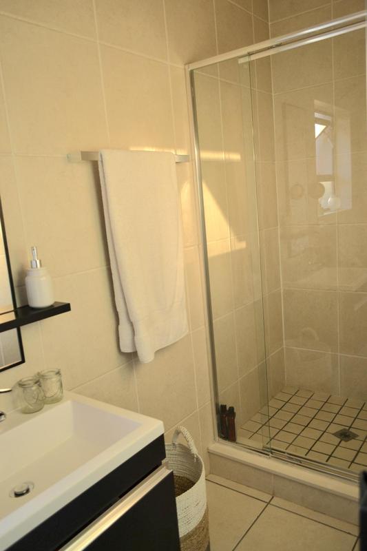 2 Bedroom Property for Sale in Greenstone Hill Gauteng