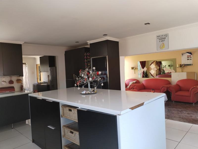 4 Bedroom Property for Sale in Mid Ennerdale Gauteng