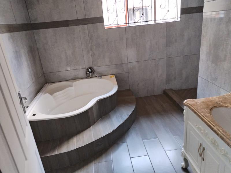 4 Bedroom Property for Sale in Mid Ennerdale Gauteng