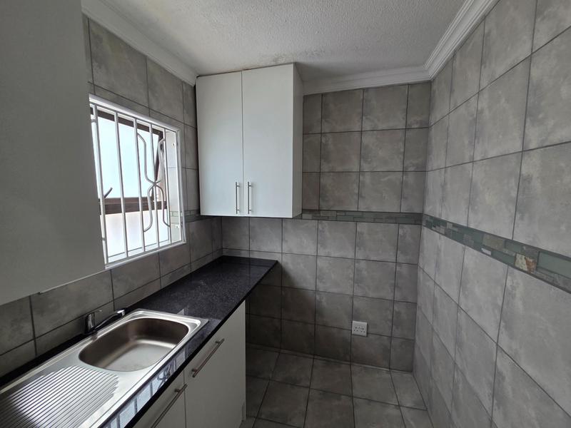 To Let 1 Bedroom Property for Rent in Buccleuch Gauteng