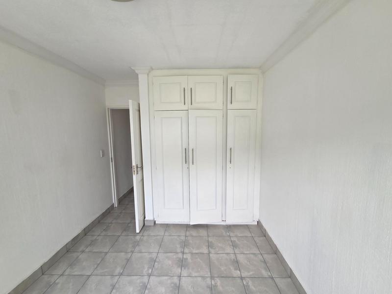 To Let 1 Bedroom Property for Rent in Buccleuch Gauteng