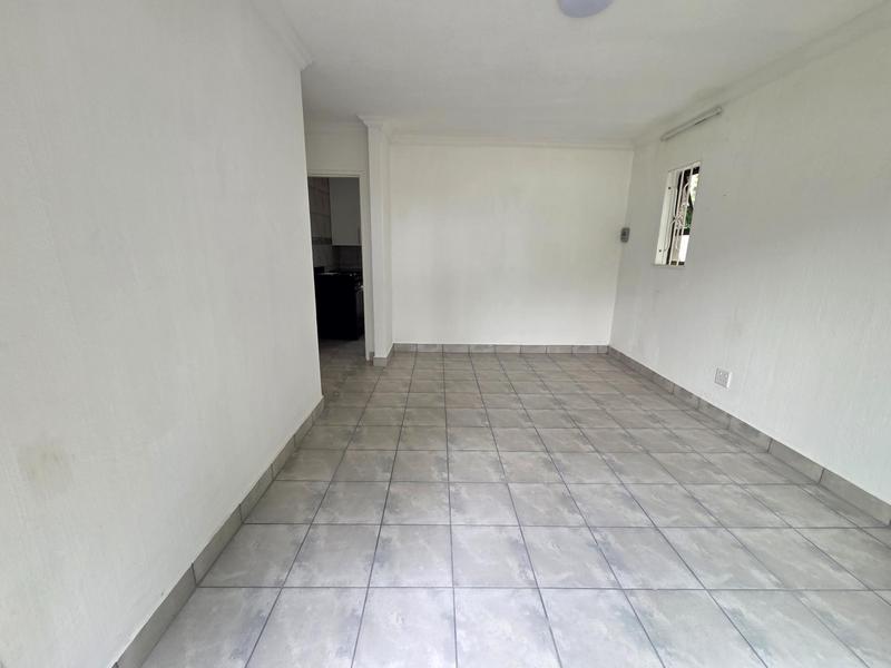 To Let 1 Bedroom Property for Rent in Buccleuch Gauteng