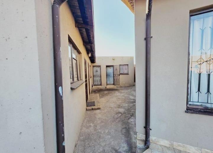 3 Bedroom Property for Sale in Tembisa Gauteng