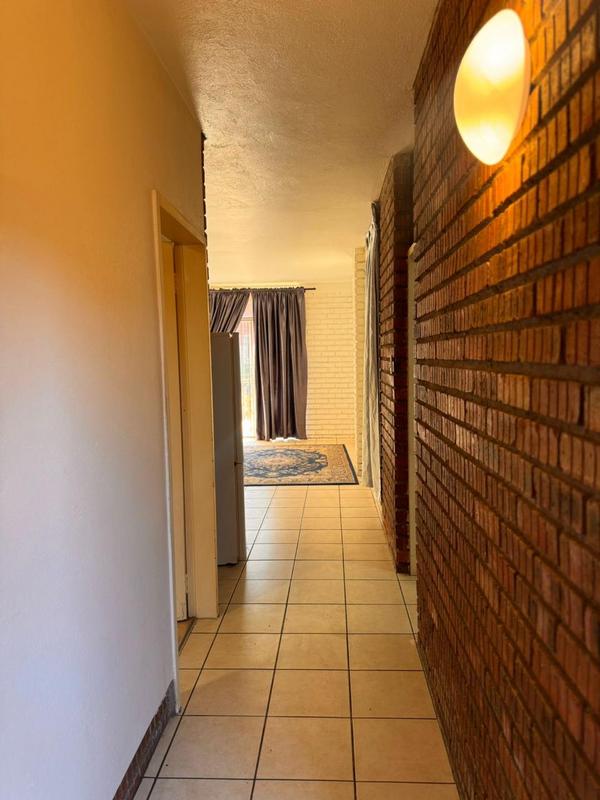 1 Bedroom Property for Sale in Malvern East Gauteng