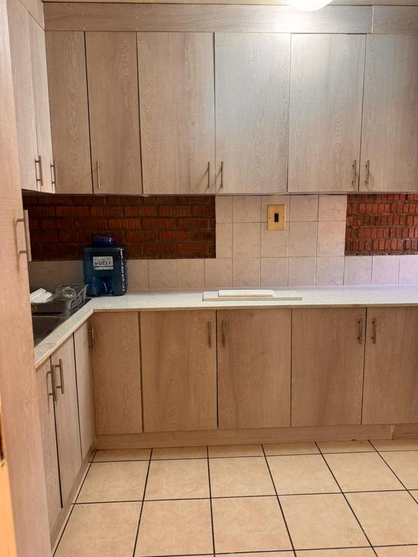 1 Bedroom Property for Sale in Malvern East Gauteng