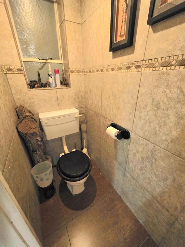 2 Bedroom Property for Sale in Dayanglen Gauteng