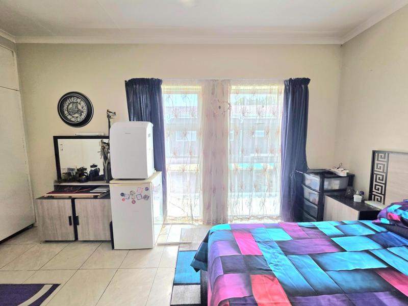 2 Bedroom Property for Sale in Dayanglen Gauteng