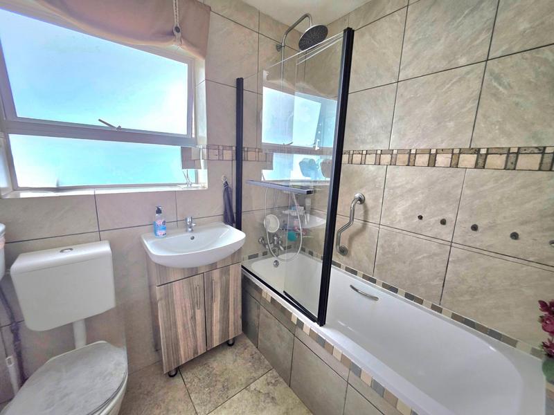 2 Bedroom Property for Sale in Dayanglen Gauteng