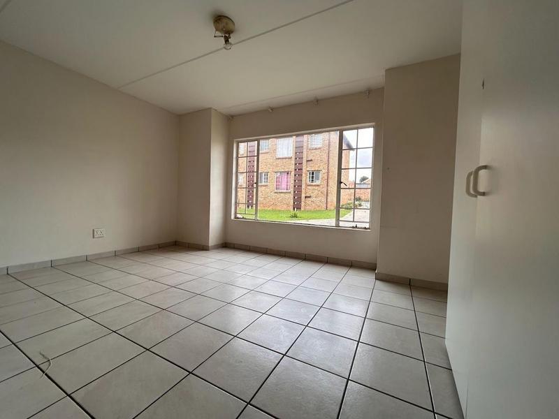 2 Bedroom Property for Sale in Halfway Gardens Gauteng