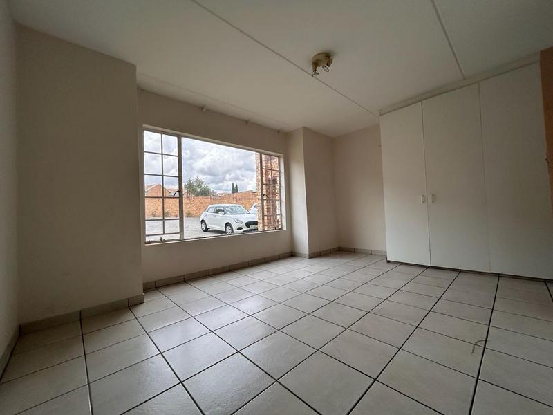 2 Bedroom Property for Sale in Halfway Gardens Gauteng