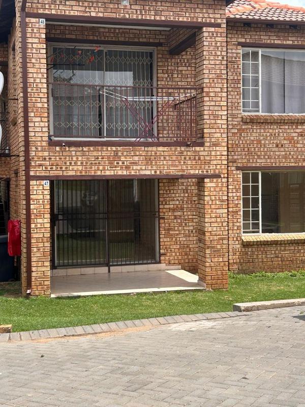 2 Bedroom Property for Sale in Halfway Gardens Gauteng