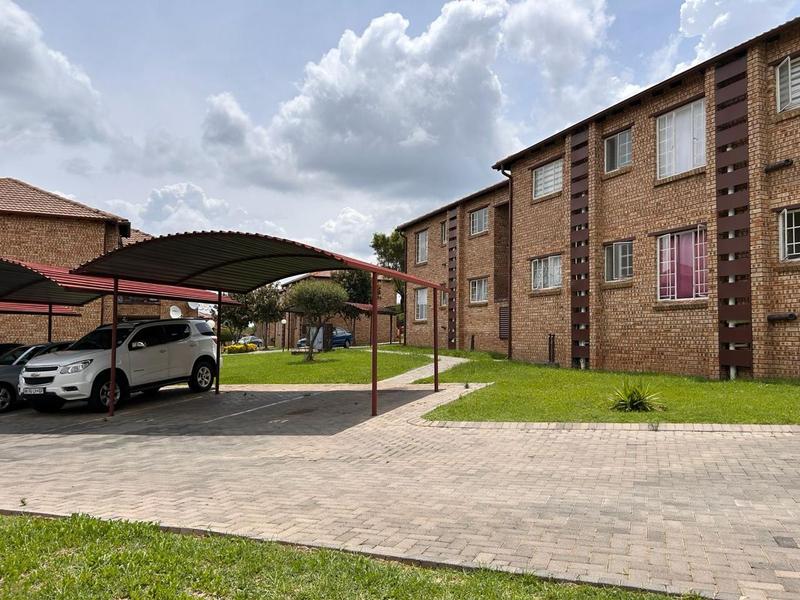 2 Bedroom Property for Sale in Halfway Gardens Gauteng