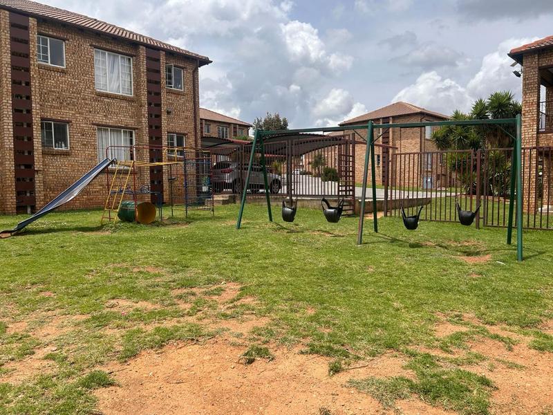 2 Bedroom Property for Sale in Halfway Gardens Gauteng