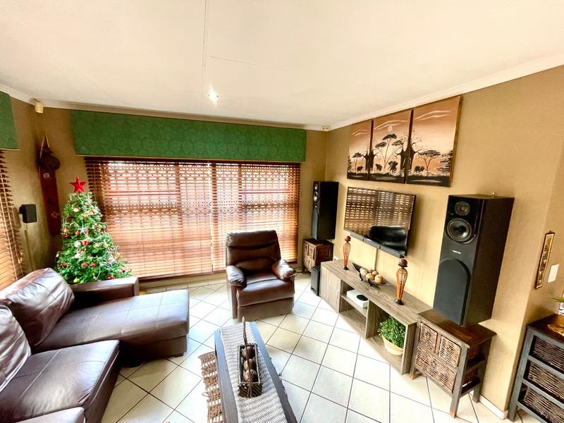 2 Bedroom Property for Sale in Noordheuwel Gauteng