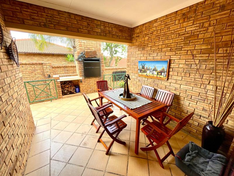 2 Bedroom Property for Sale in Noordheuwel Gauteng