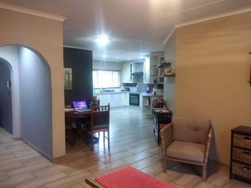 3 Bedroom Property for Sale in Rooihuiskraal North Gauteng
