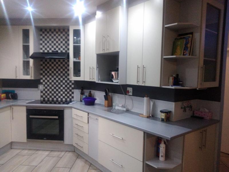 3 Bedroom Property for Sale in Rooihuiskraal North Gauteng