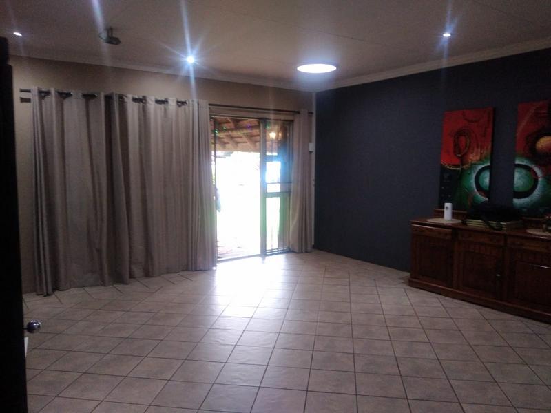 3 Bedroom Property for Sale in Rooihuiskraal North Gauteng