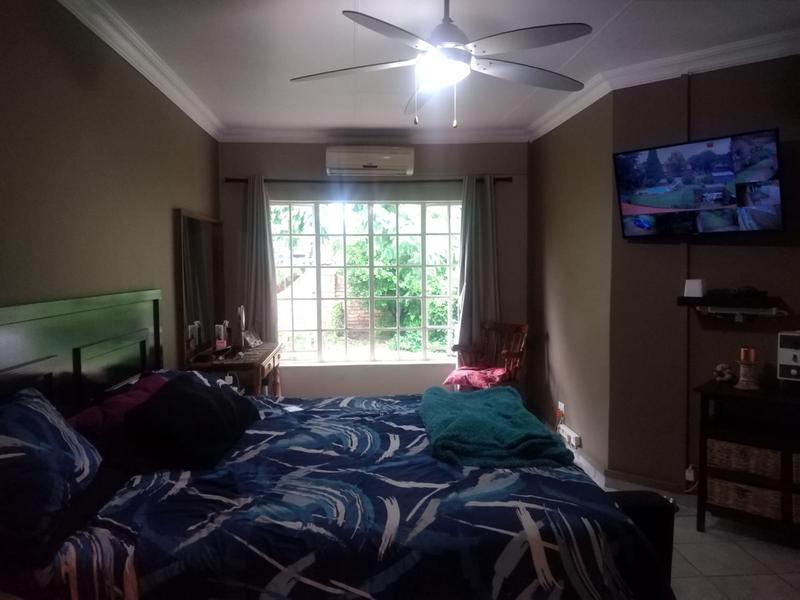 3 Bedroom Property for Sale in Rooihuiskraal North Gauteng