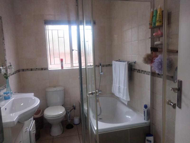 3 Bedroom Property for Sale in Rooihuiskraal North Gauteng