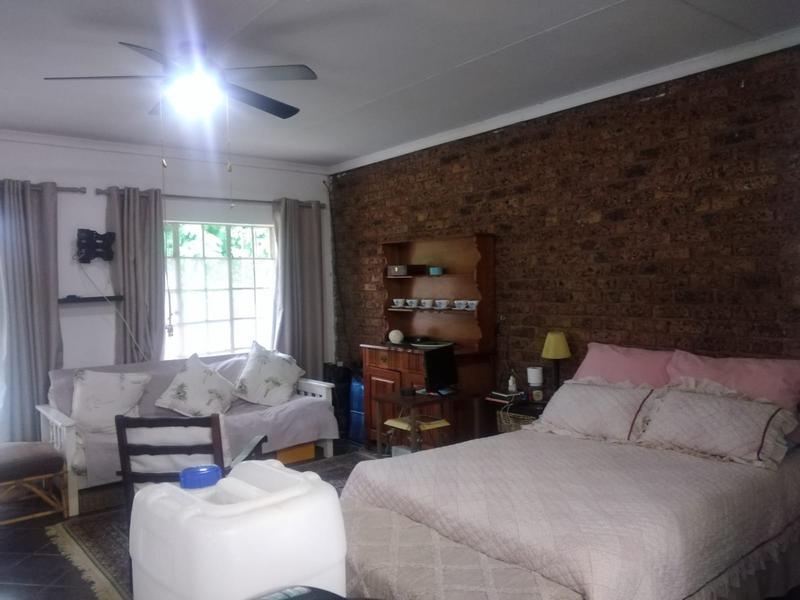 3 Bedroom Property for Sale in Rooihuiskraal North Gauteng