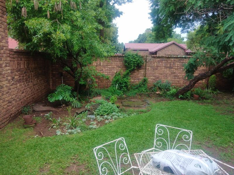 3 Bedroom Property for Sale in Rooihuiskraal North Gauteng
