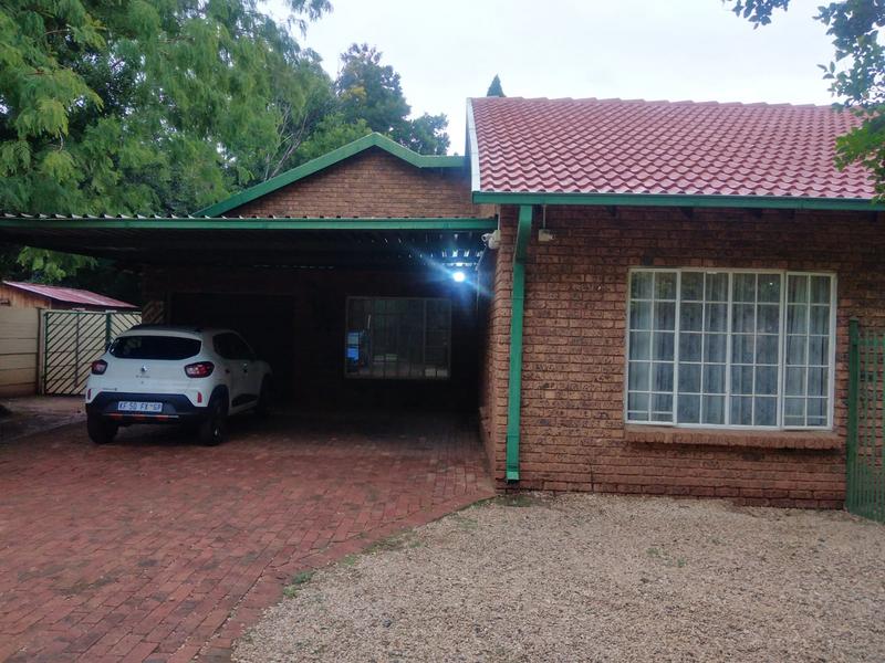 3 Bedroom Property for Sale in Rooihuiskraal North Gauteng