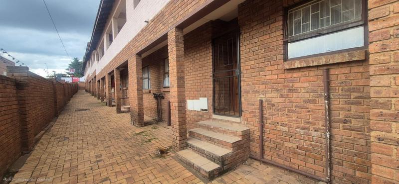 2 Bedroom Property for Sale in Florida Gauteng