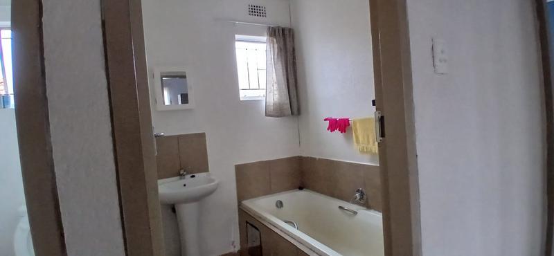 To Let 3 Bedroom Property for Rent in Sky City Gauteng