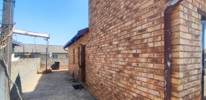 3 Bedroom Property for Sale in Crystal Park Gauteng