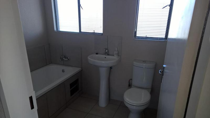 3 Bedroom Property for Sale in Crystal Park Gauteng