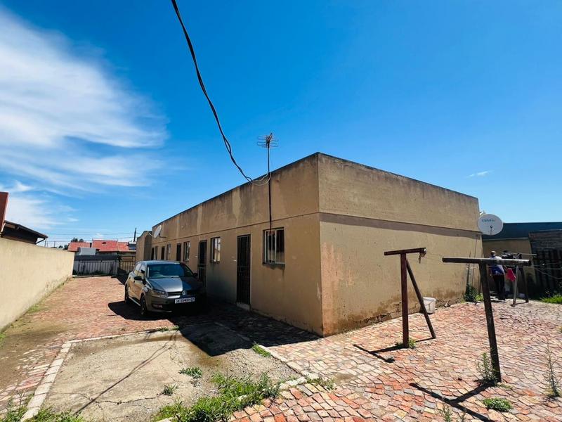 12 Bedroom Property for Sale in Leachville Ext 3 Gauteng