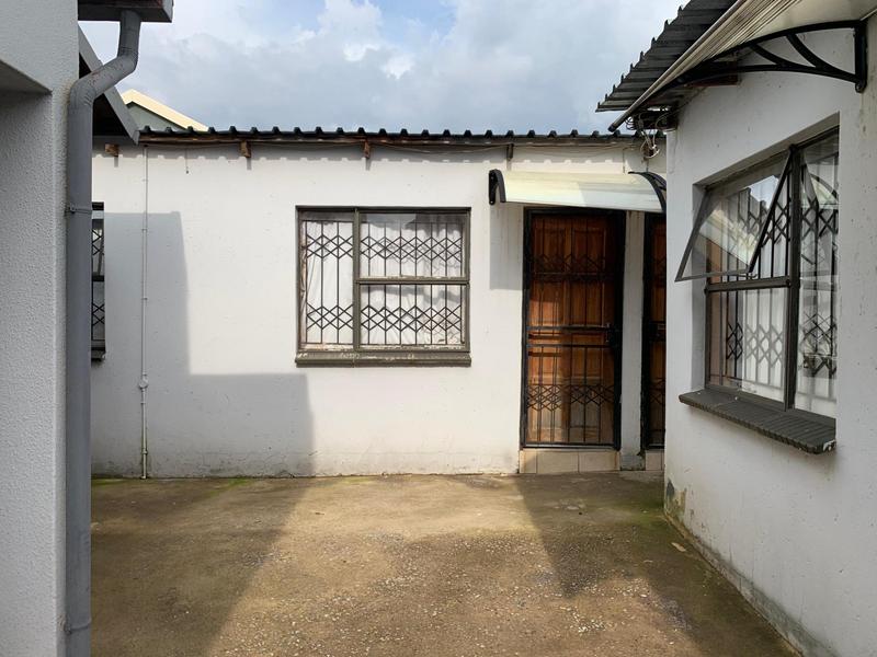 8 Bedroom Property for Sale in Birch Acres Gauteng