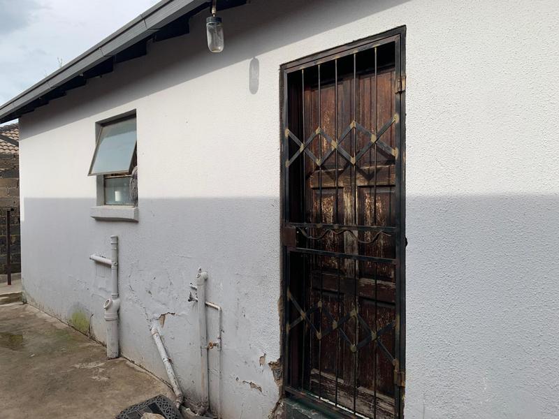 8 Bedroom Property for Sale in Birch Acres Gauteng