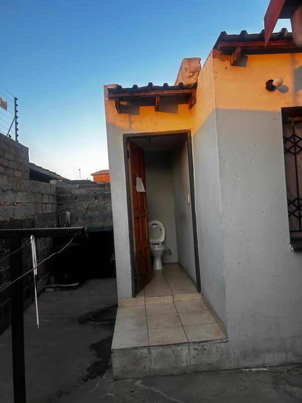 8 Bedroom Property for Sale in Birch Acres Gauteng