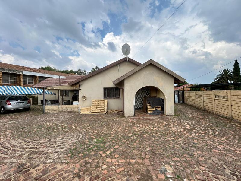 4 Bedroom Property for Sale in Bakerton Gauteng